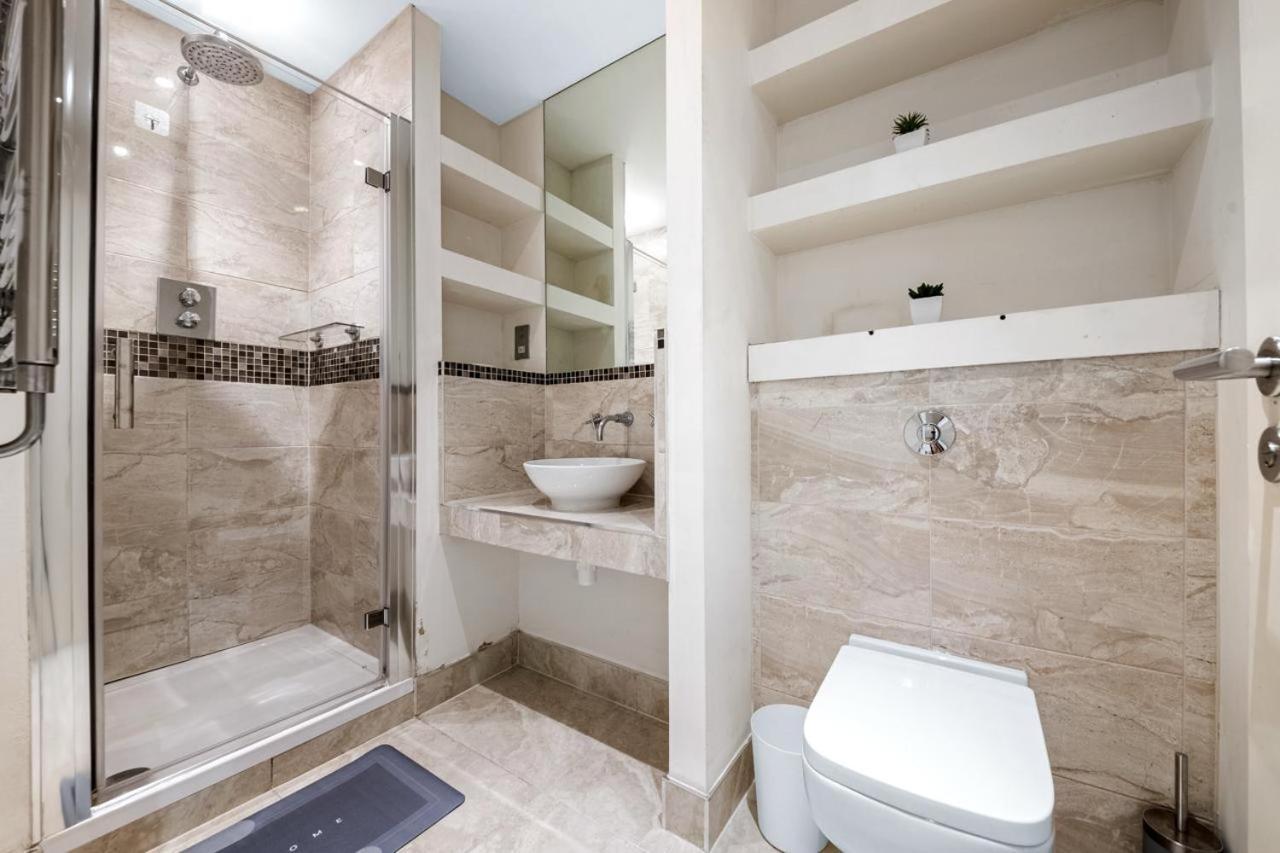 Londwell, Canary Wharf Escape Apartment London
