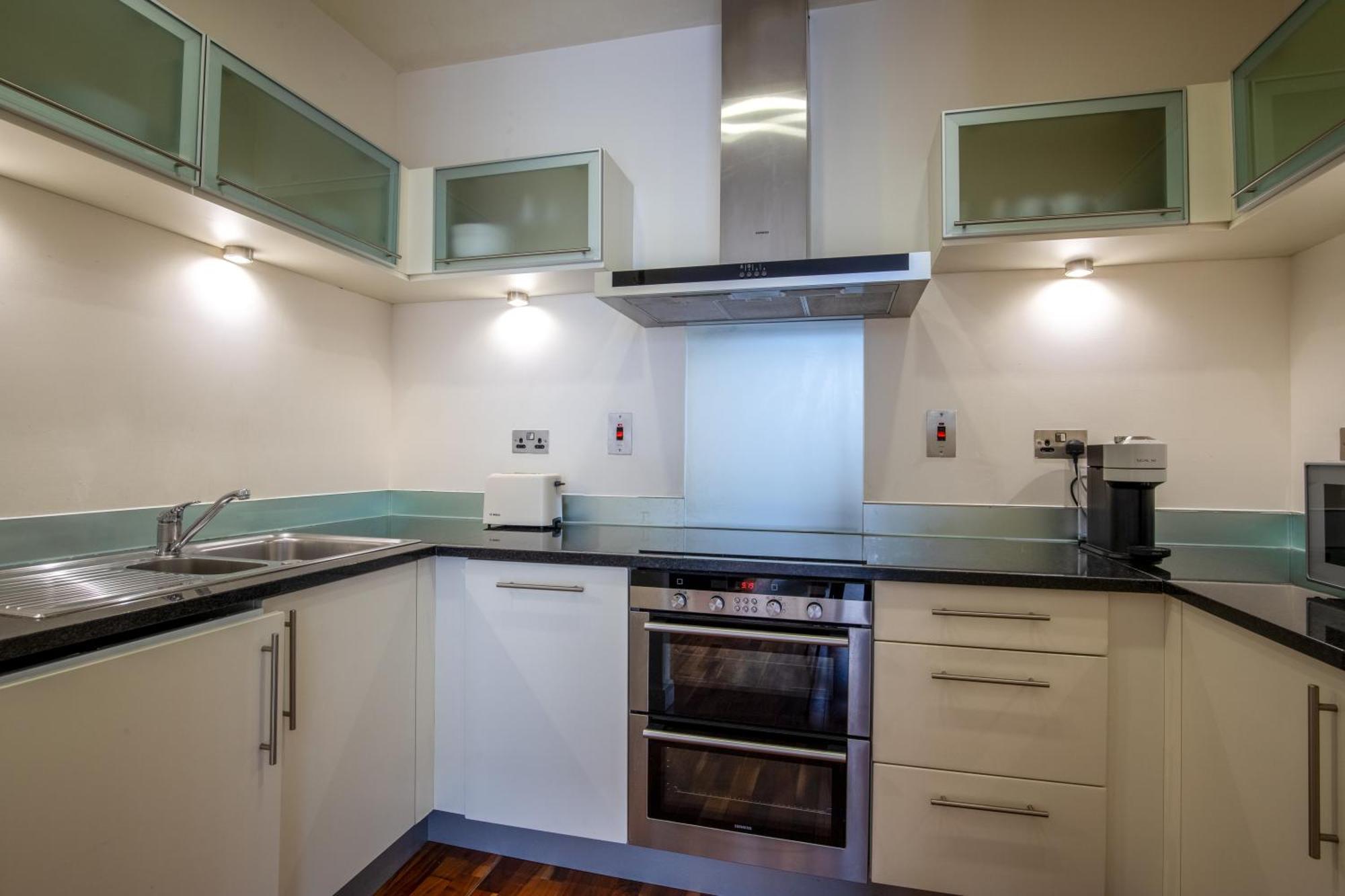 Londwell, Canary Wharf Escape * London